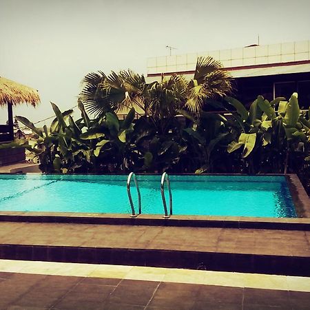 The Rizen Hotel Tjisarua Exterior foto