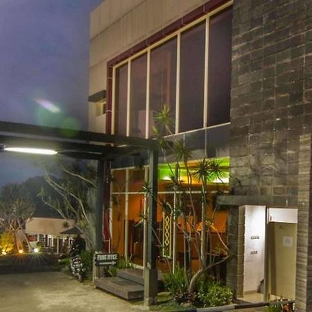 The Rizen Hotel Tjisarua Exterior foto
