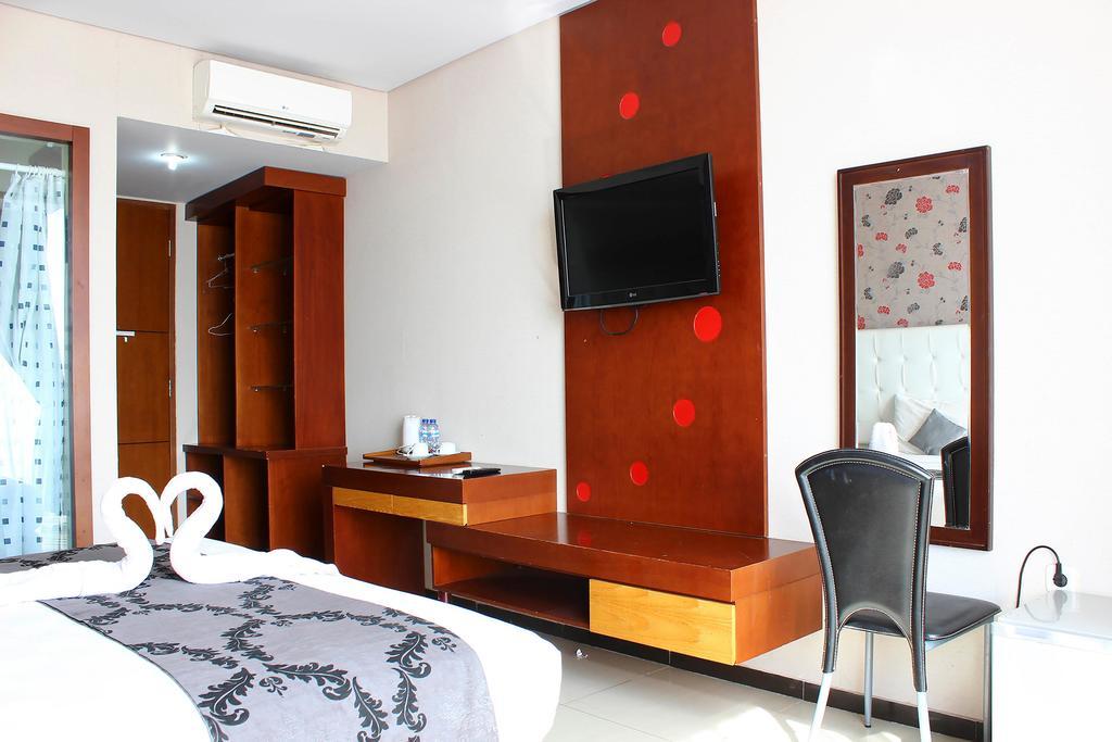 The Rizen Hotel Tjisarua Exterior foto