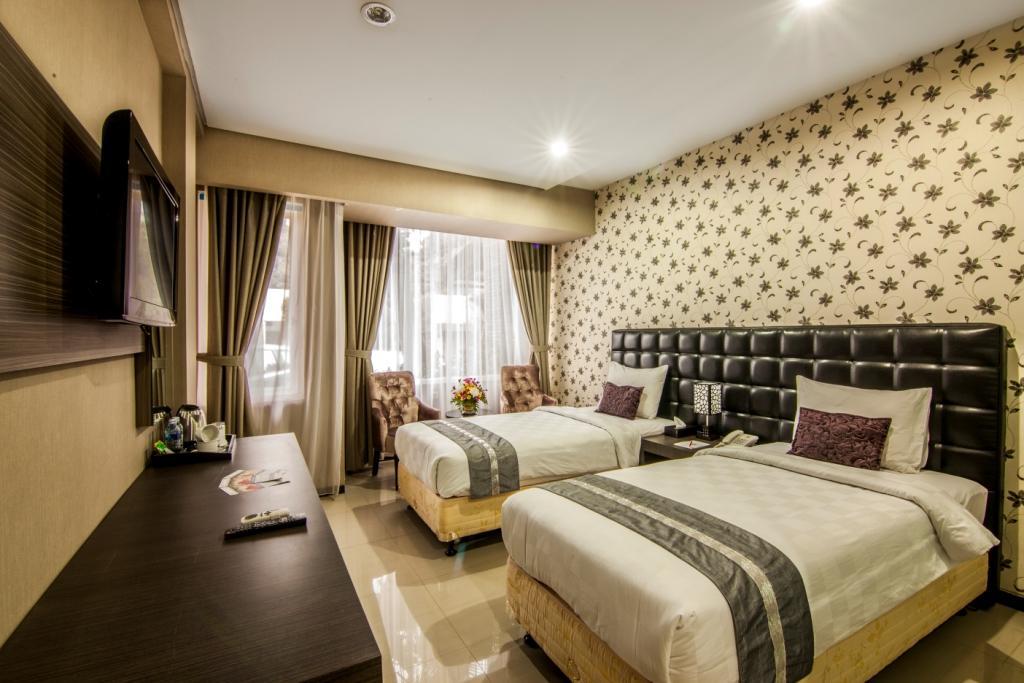 The Rizen Hotel Tjisarua Exterior foto