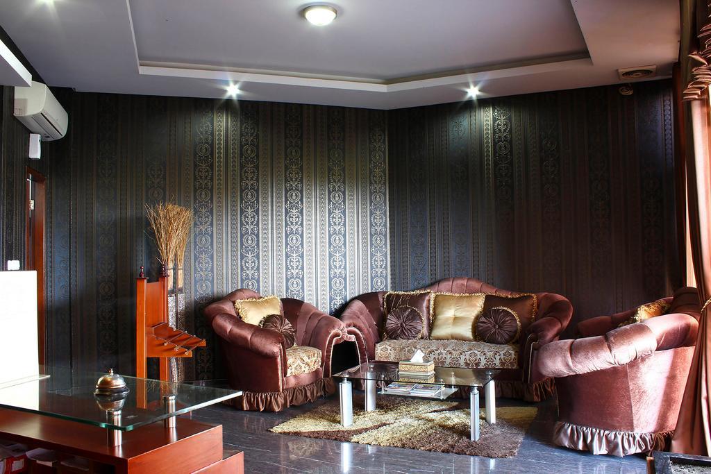 The Rizen Hotel Tjisarua Exterior foto